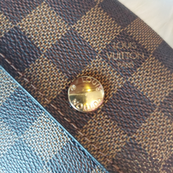 Authentic Louis Vuitton - Picture 15 of 16